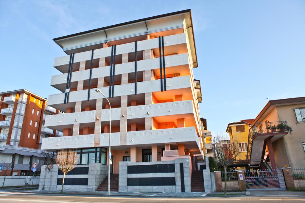 Capitol Apartments Grado Eksteriør billede